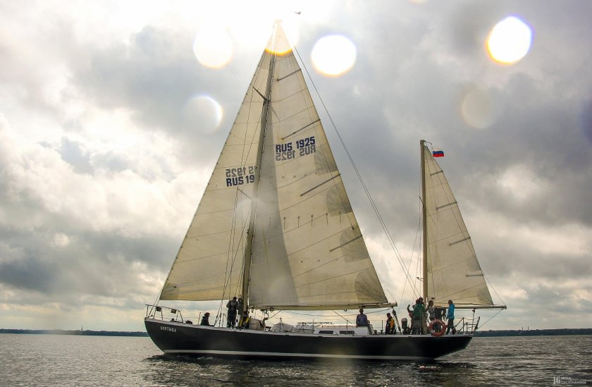 Яхта Хортица СПБ