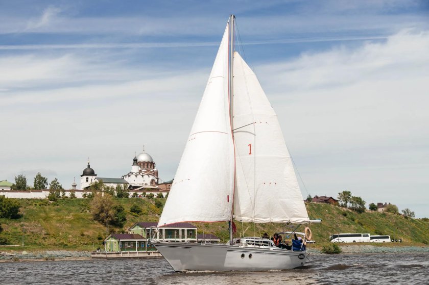 Парусно-моторная яхта «ассоль»