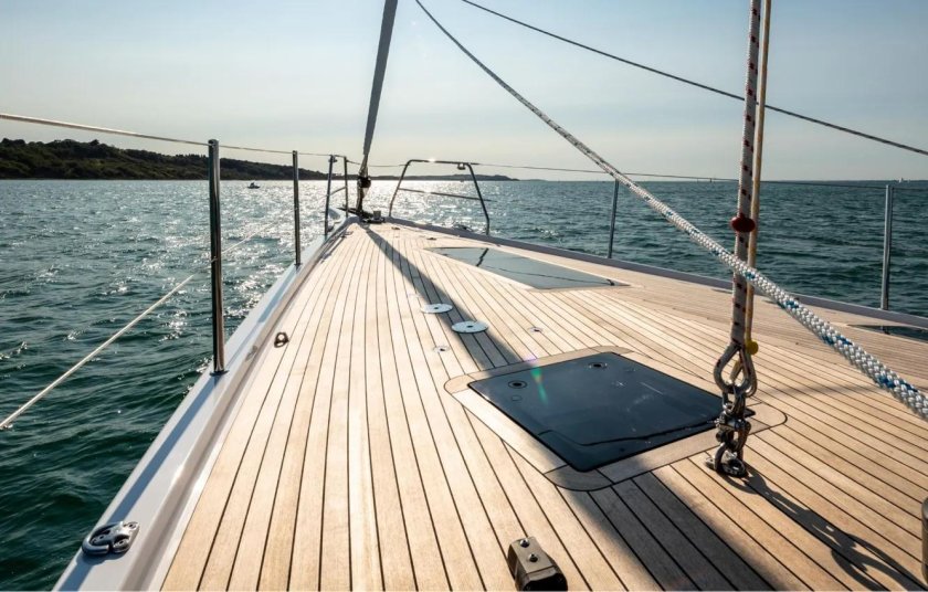 Парусная яхта Oyster 625