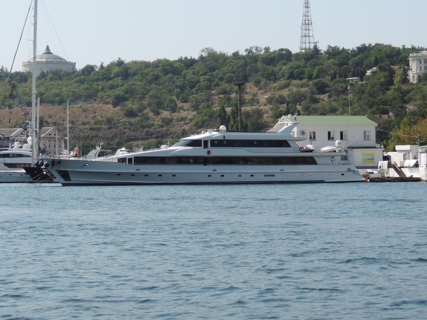 Яхта Хелена в Севастополе