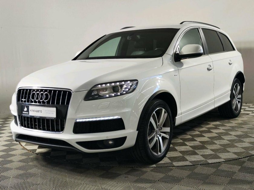 Audi q7 белая