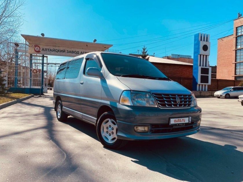 Тойота Гранд Хайс 2001