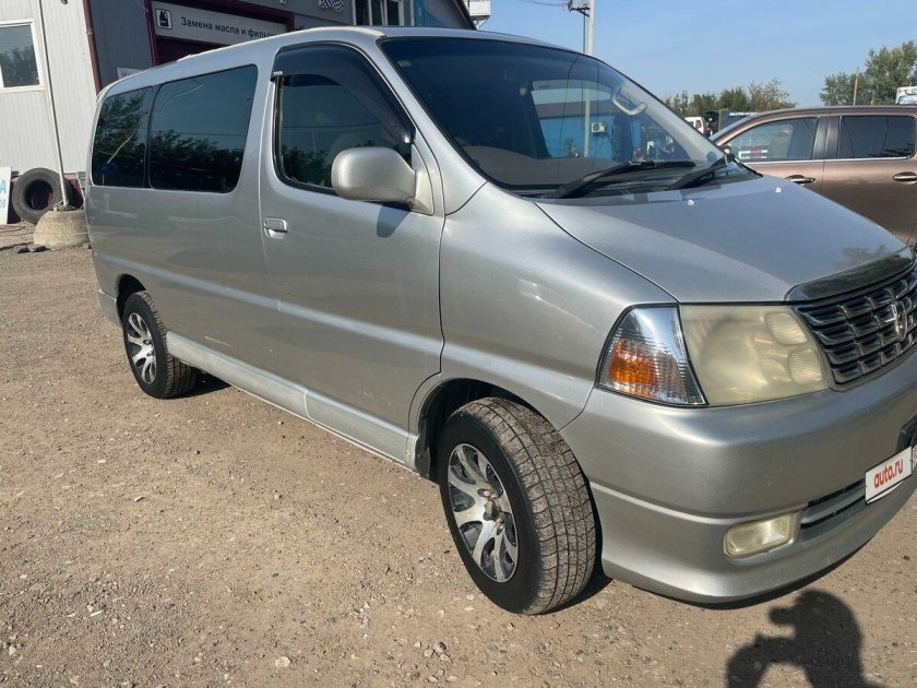 Тойота Гранд Хайс 2001