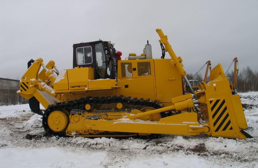 Бульдозер ЧЕТРА т35