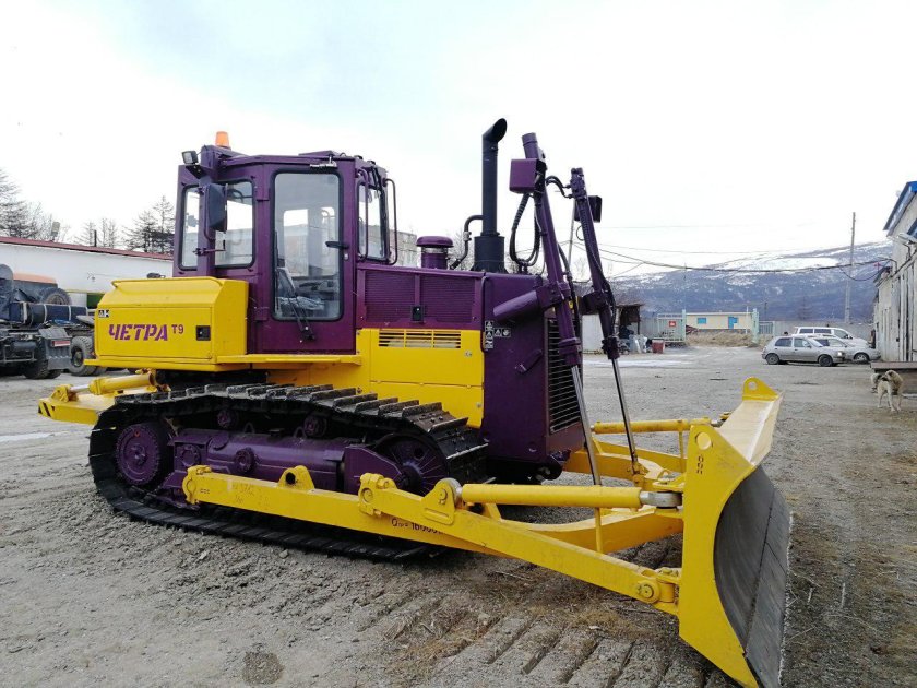 ЧЕТРА 9 бульдозер
