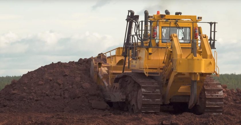 Российский бульдозер ЧЕТРА