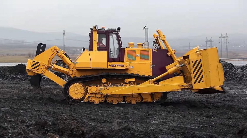 Бульдозер ЧЕТРА т40
