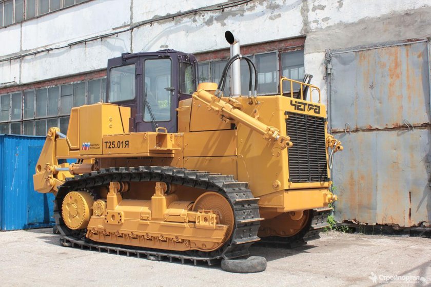 Бульдозер ЧЕТРА Т 25