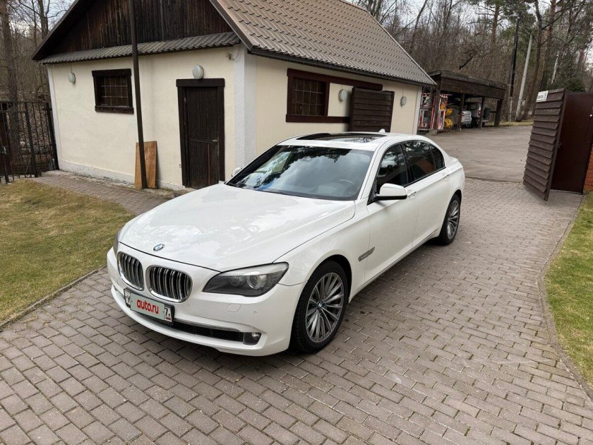 Bmw 750i f02