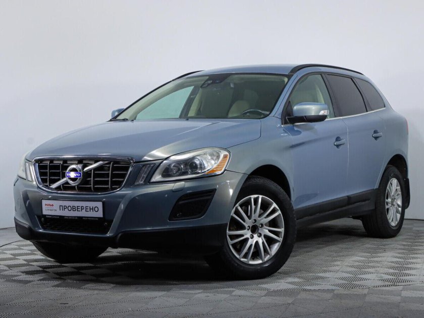 Volvo внедорожник голубая