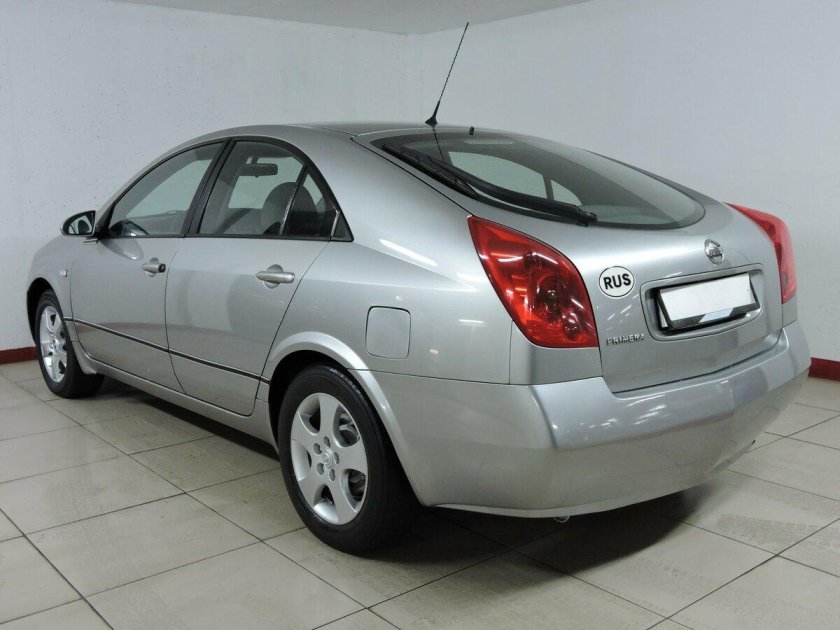 Nissan primera p12 Liftback