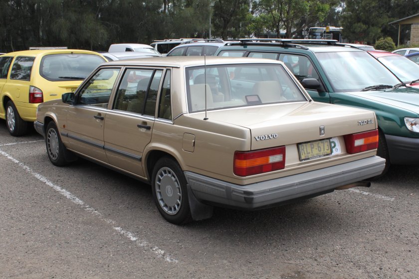 Вольво 740 1990