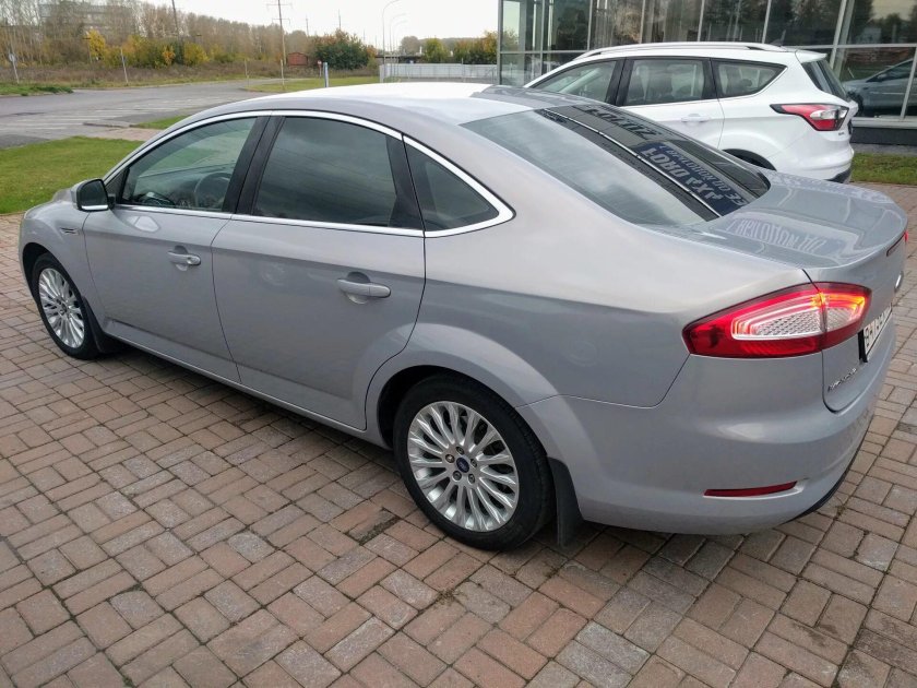 Форд Мондео 4 серебристый