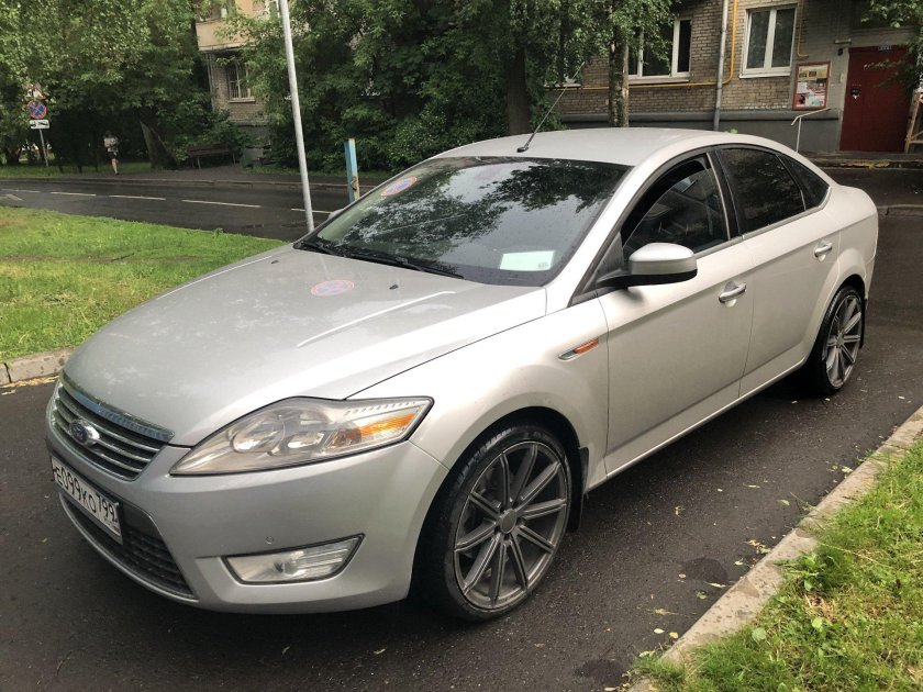 Форд Мондео 4 Рестайлинг серебристый
