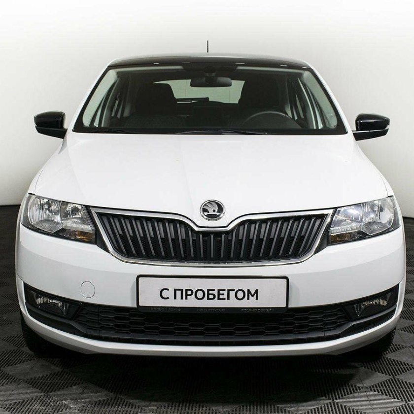 Шкода Рапид 2019 белая