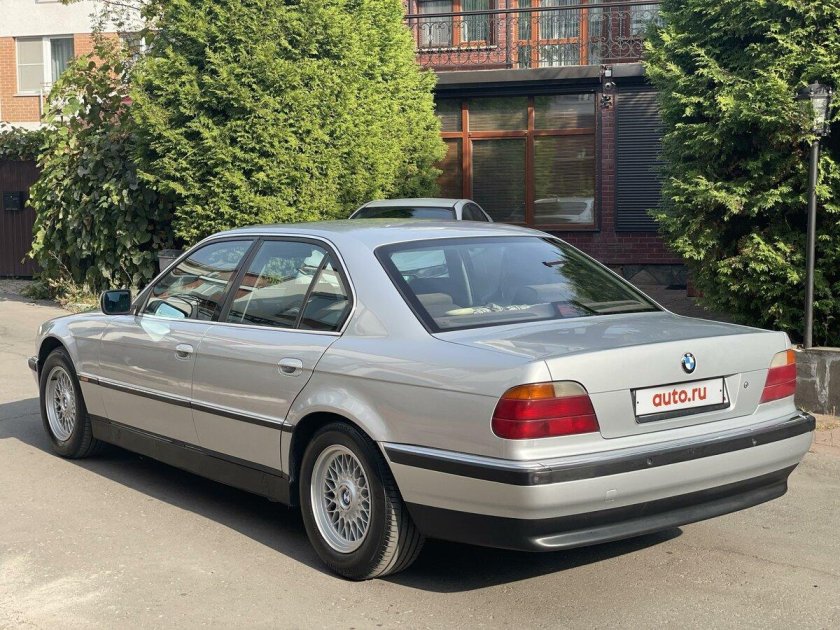 Бмв 7 2001 года