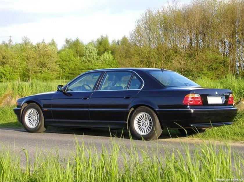 BMW 725i