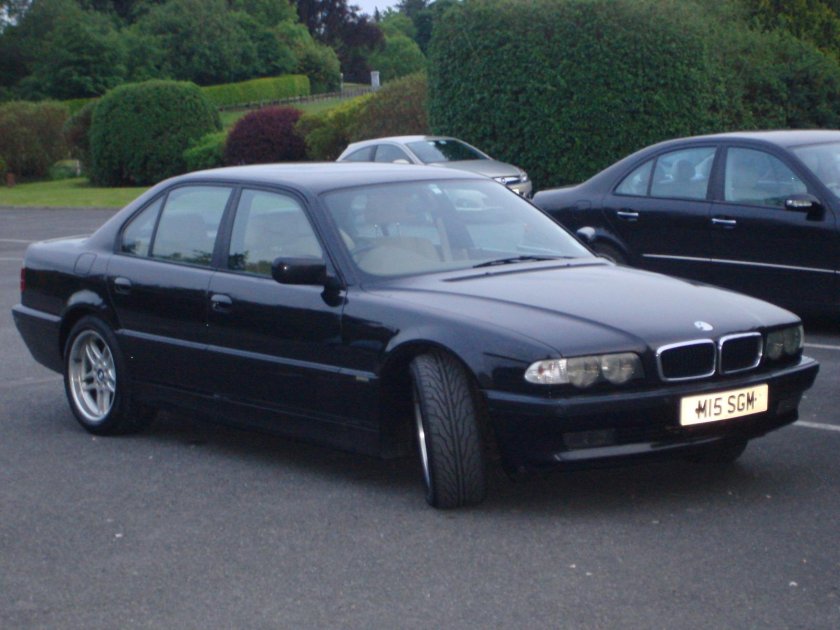 BMW 7 1999