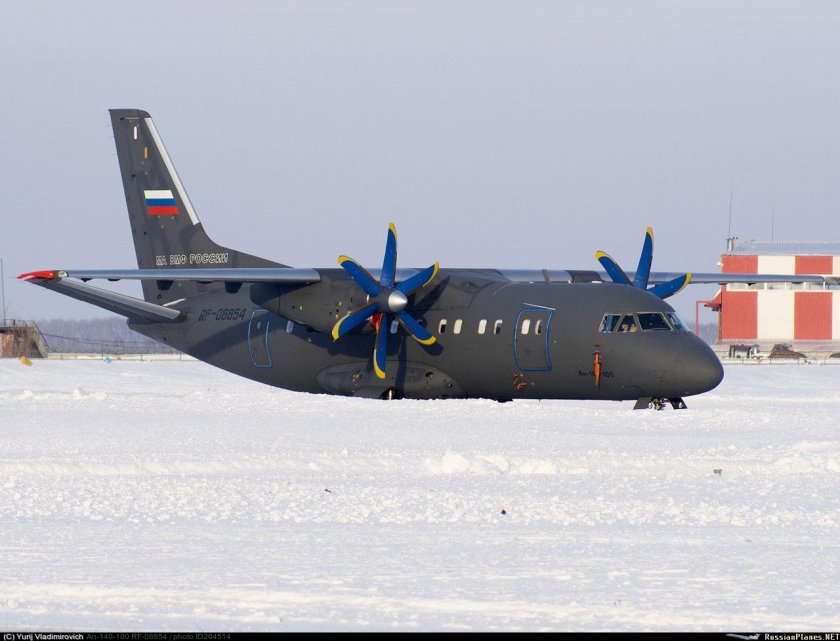 АН-140 ВВС РФ