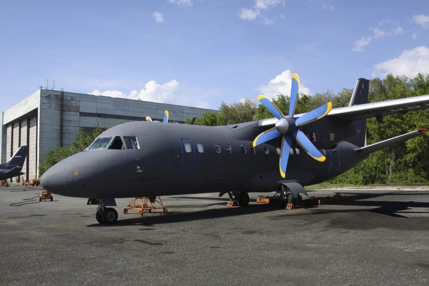 Турбовинтовой самолет АН-140