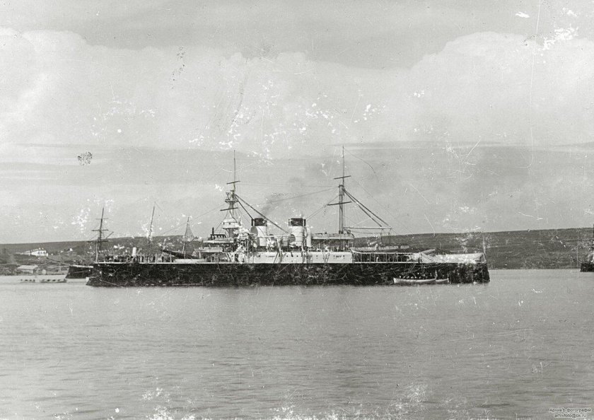 Эскадренный броненосец двенадцать апостолов