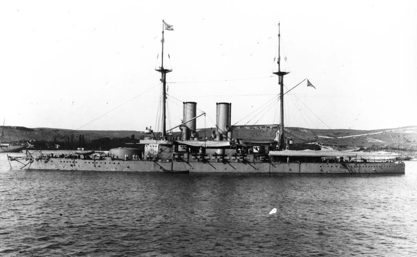 Броненосец три святителя