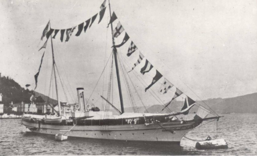 Императорская яхта Колхида