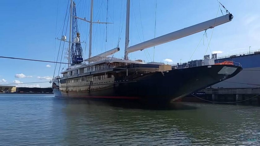 Яхта Джеффа Безоса