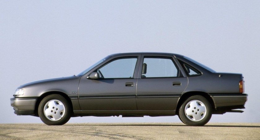Opel Vectra a 1988 1995 седан