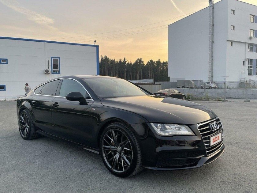 Ауди а 7 2012 года
