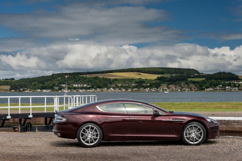 Астон Мартин Рапид