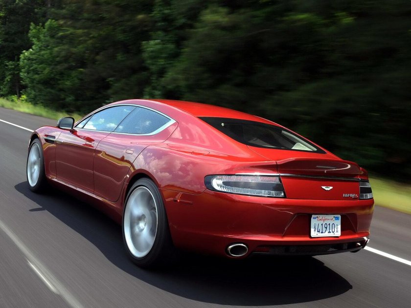 Астон Мартин Рапид