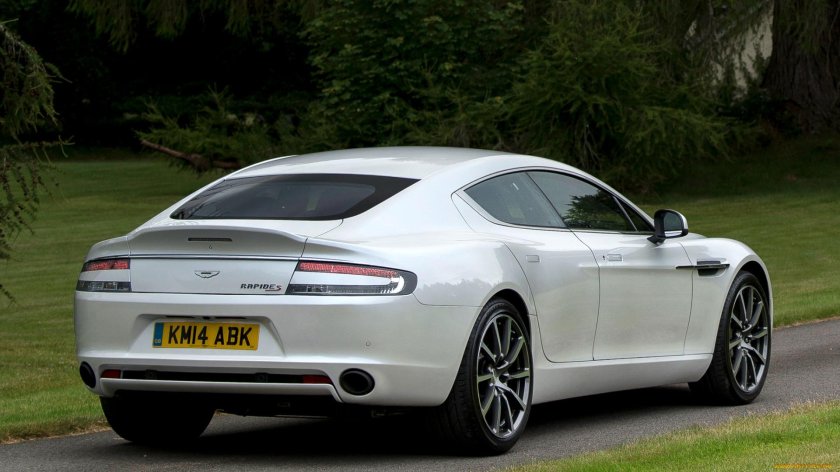 Астон Мартин rapide