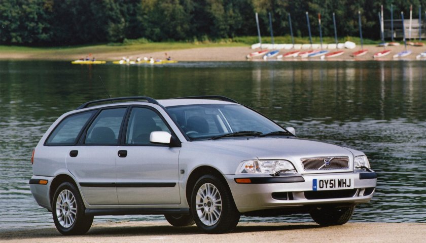 Volvo v40 2001