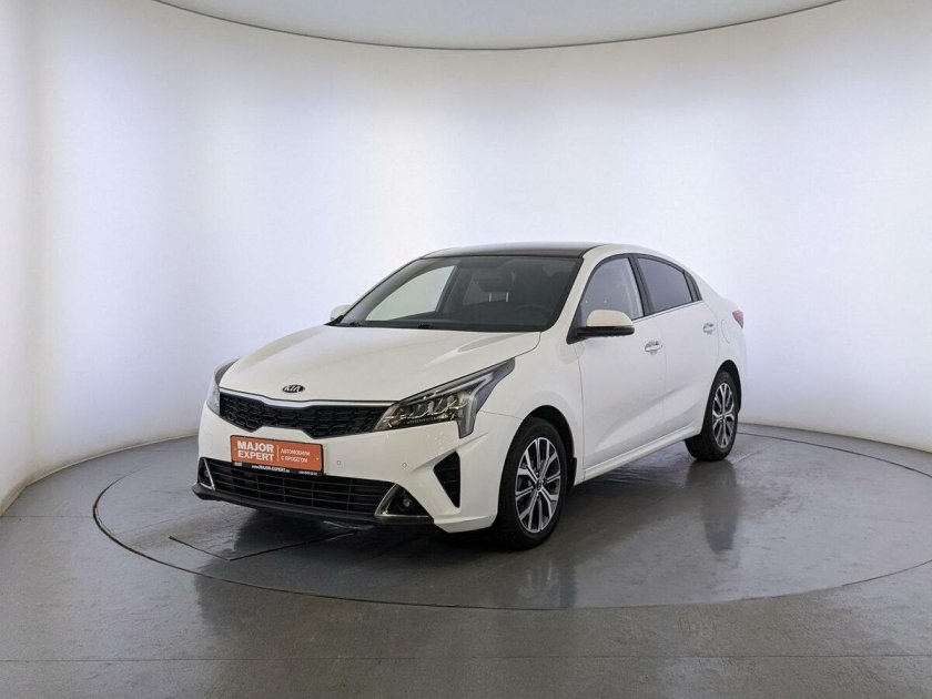 Hyundai Solaris 2021 белый