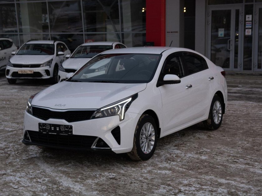 Kia Rio 2022 белая