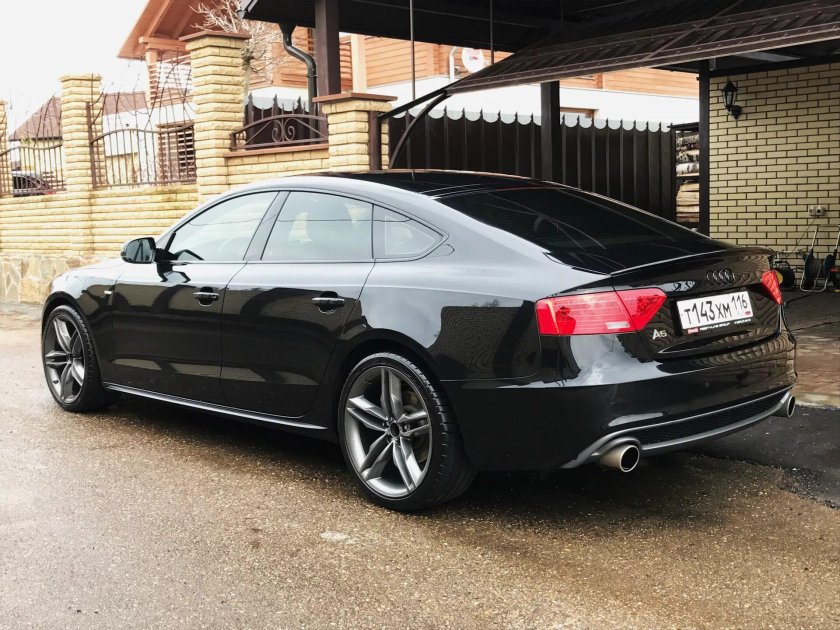 Audi a5 Sportback черная