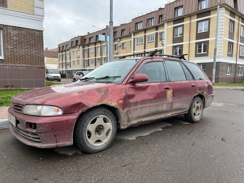 Митсубиси либеро