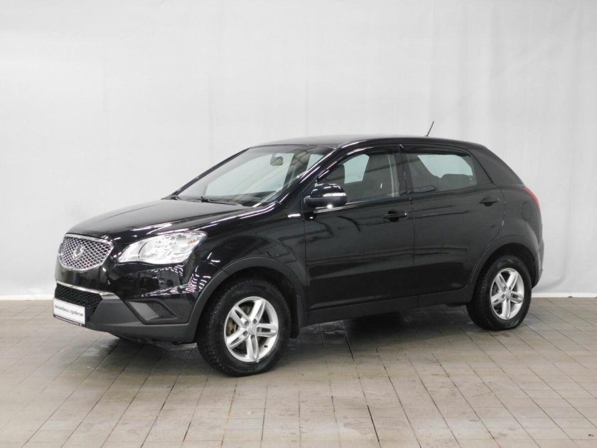 Машина ssangyong actyon