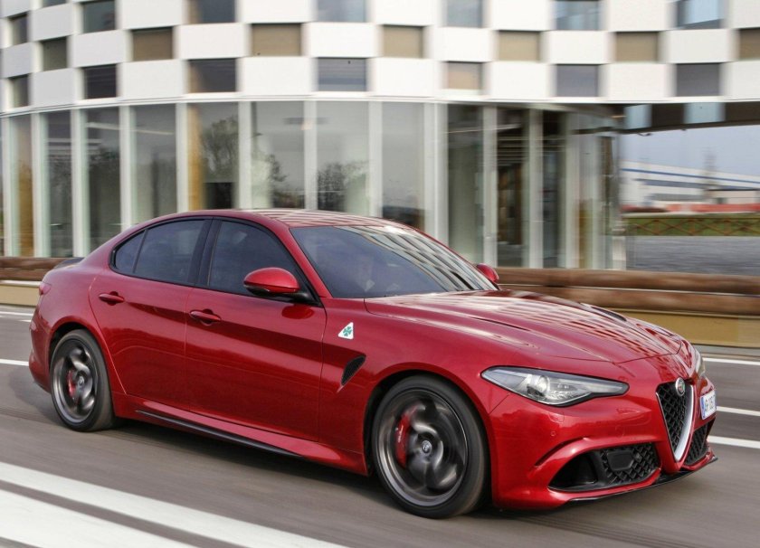 Alfa Romeo Giulia Квадрифолио