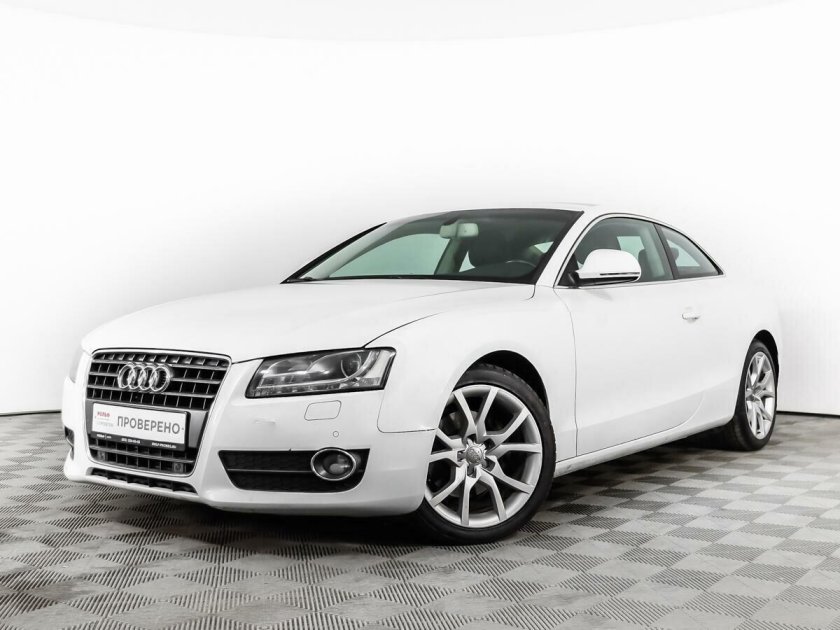 Ауди белая Старая модель