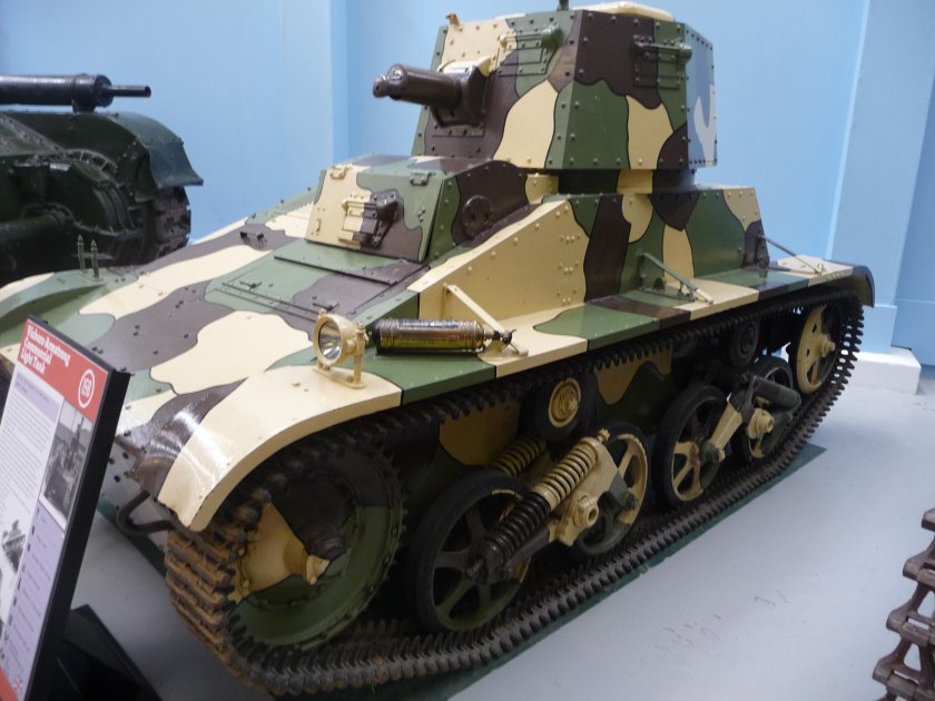 Плавающий танк Виккерс Карден Ллойд