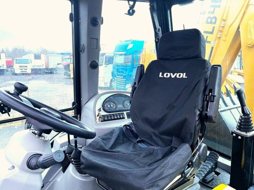 Экскаватор погрузчик ловол 468