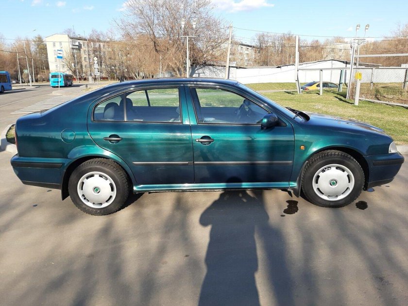 Шкода Октавия 1998