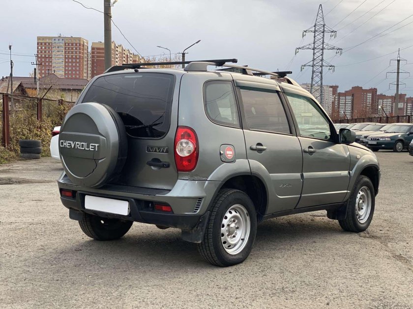 Шевроле Нива 2011 года