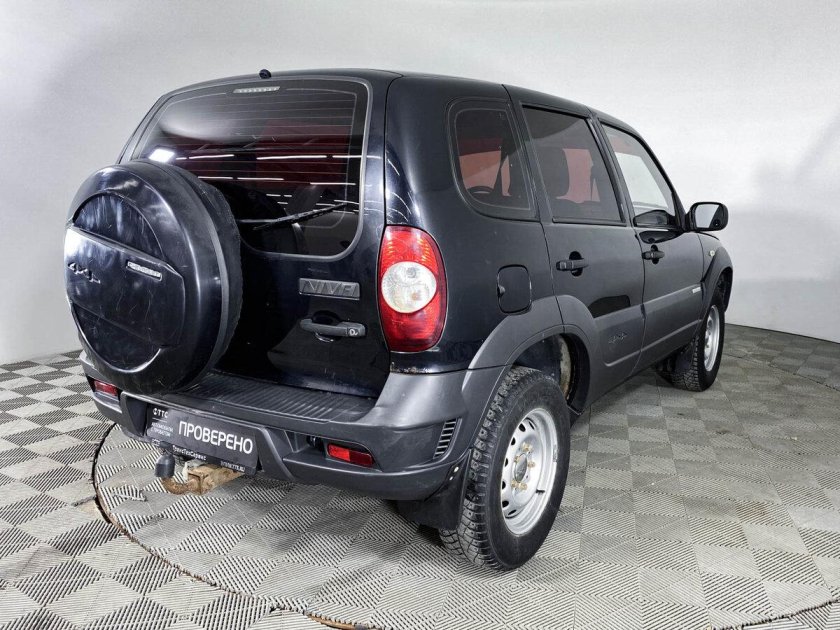 Chevrolet Niva 2011