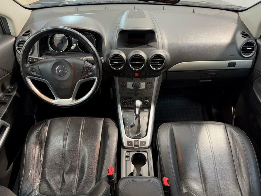 Opel antara 2008 салон