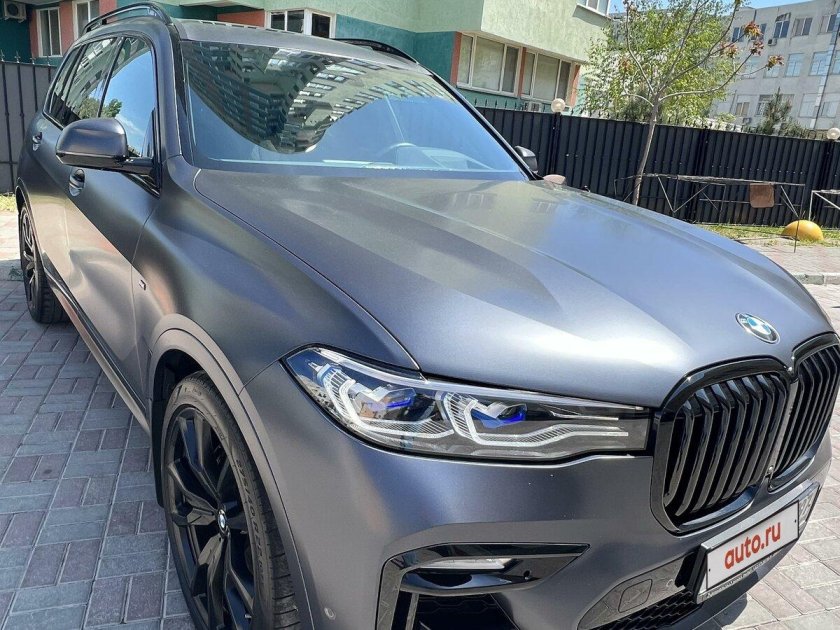 Машина bmw x 7