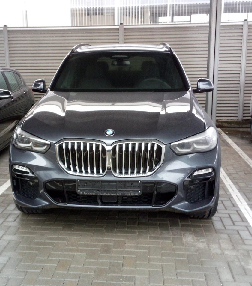 БМВ х7 серый