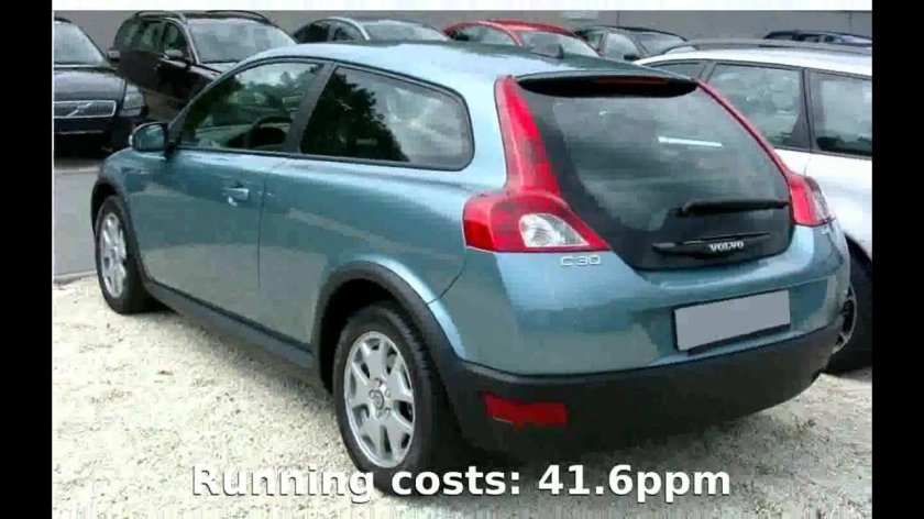 Голубая Вольво c30